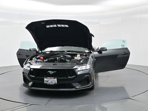 Used 2024 Ford Mustang GT Premium image 33