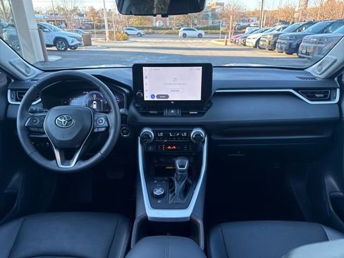 Used 2023 Toyota RAV4 Limited image 12