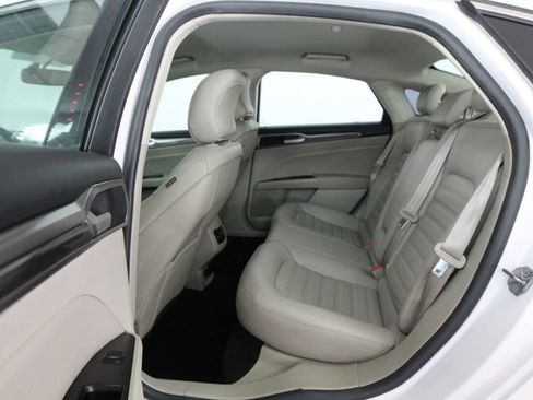 Used 2018 Ford Fusion SE w/ Equipment Group 602A FWD image 36