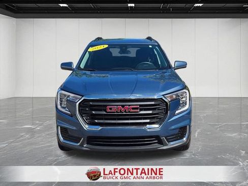 Certified 2024 GMC Terrain SLE w/ Driver Convenience Package AWD/4WD image 8