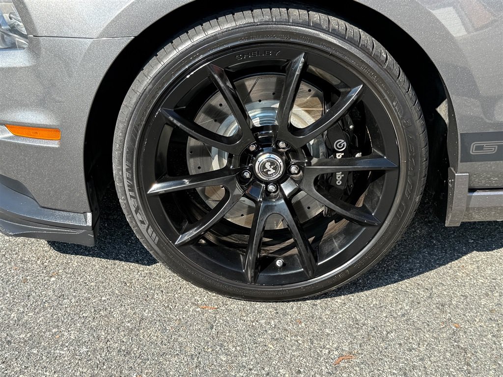 Used 2013 Ford Mustang Shelby GT500 RWD image 18