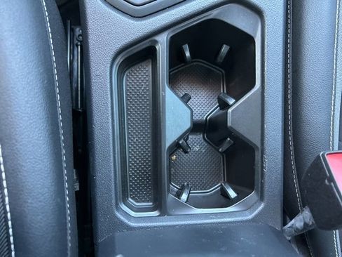 Used 2022 Volkswagen Taos SE image 32