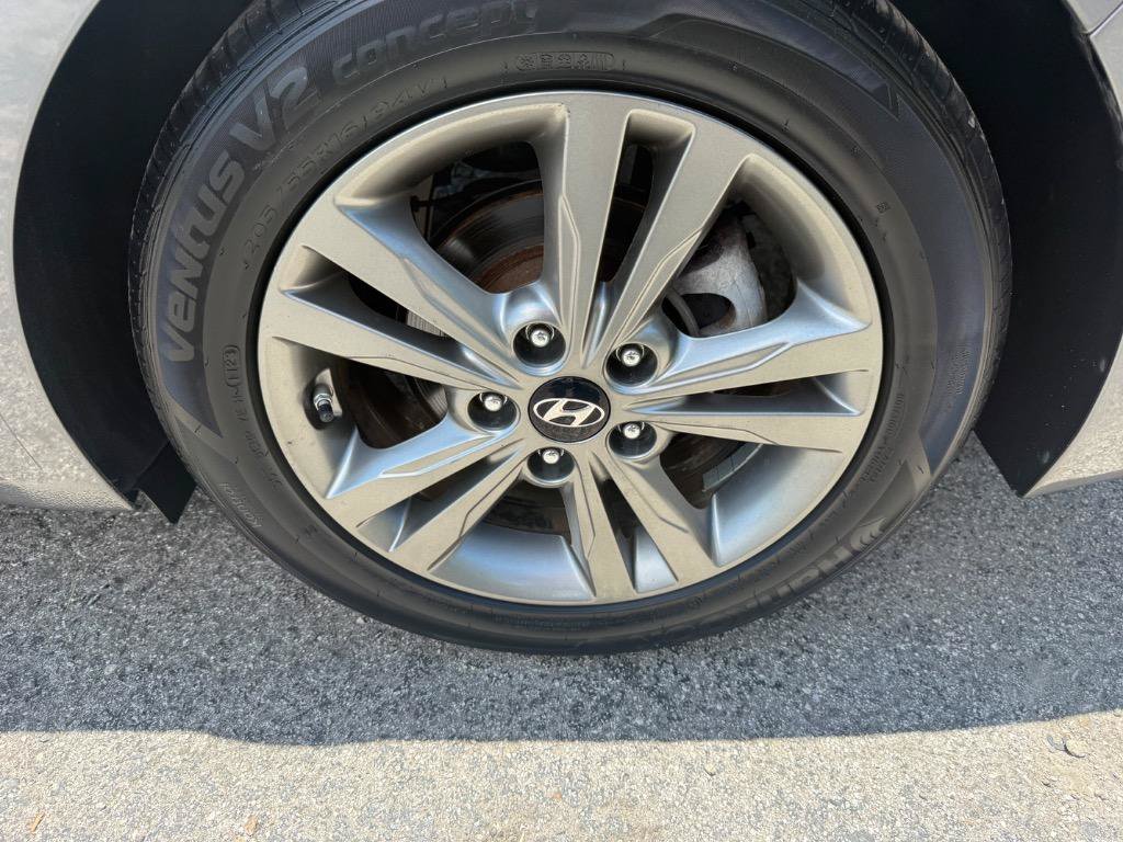 Used 2018 Hyundai Elantra Value Edition w/ Cargo Package FWD image 15