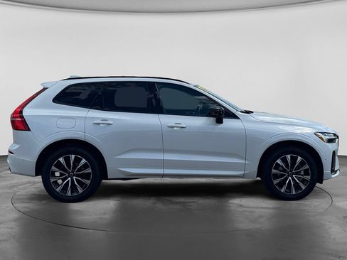 Used 2025 Volvo XC60 B5 Plus AWD/4WD image 8