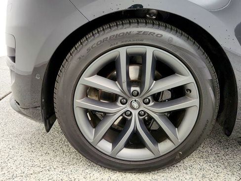 Used 2023 Land Rover Range Rover Sport SE Dynamic image 9