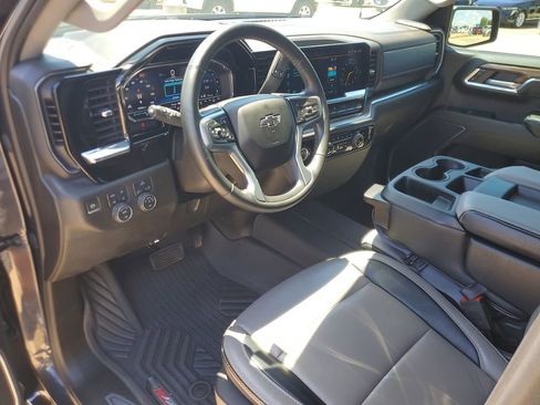 Used 2024 Chevrolet Silverado 1500 RST AWD/4WD image 17