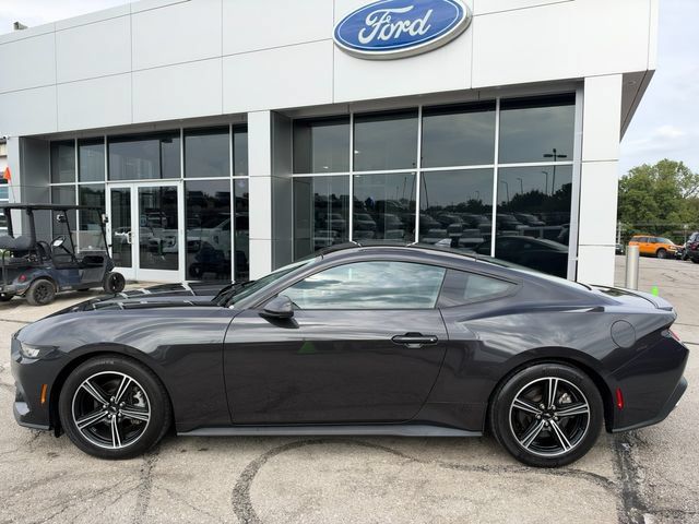 Used 2024 Ford Mustang Premium RWD image 4