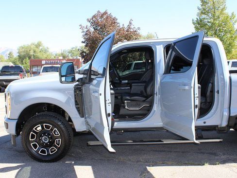 Used 2025 Ford F350 Platinum AWD/4WD image 10