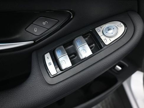 Used 2017 Mercedes-Benz GLC 300 4MATIC Coupe image 13