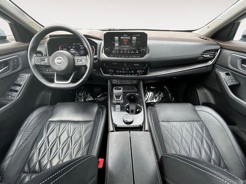 Used 2021 Nissan Rogue Platinum AWD/4WD image 12