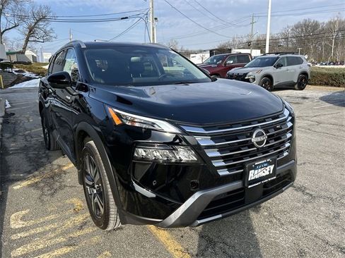 Certified 2025 Nissan Rogue SL w/ Tech Package image 2