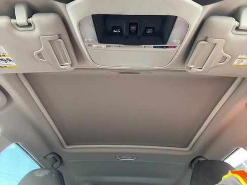 Used 2023 Subaru Forester Premium image 3