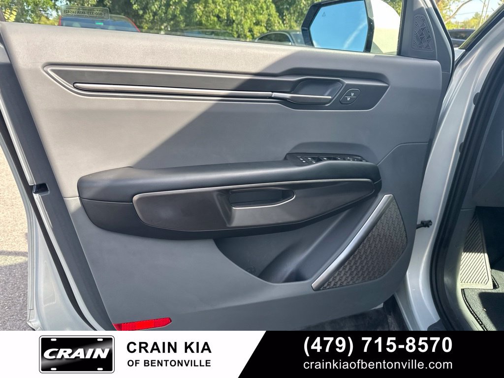 Certified 2024 Kia EV9 Light Long Range RWD image 13