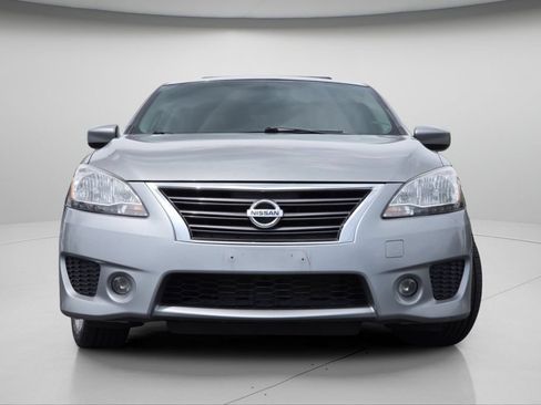 Used 2013 Nissan Sentra SR w/ Premium Pkg FWD image 3