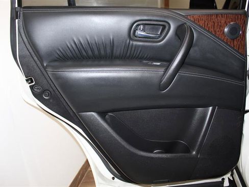 Used 2018 Nissan Armada SL w/ Premium Package AWD/4WD image 37