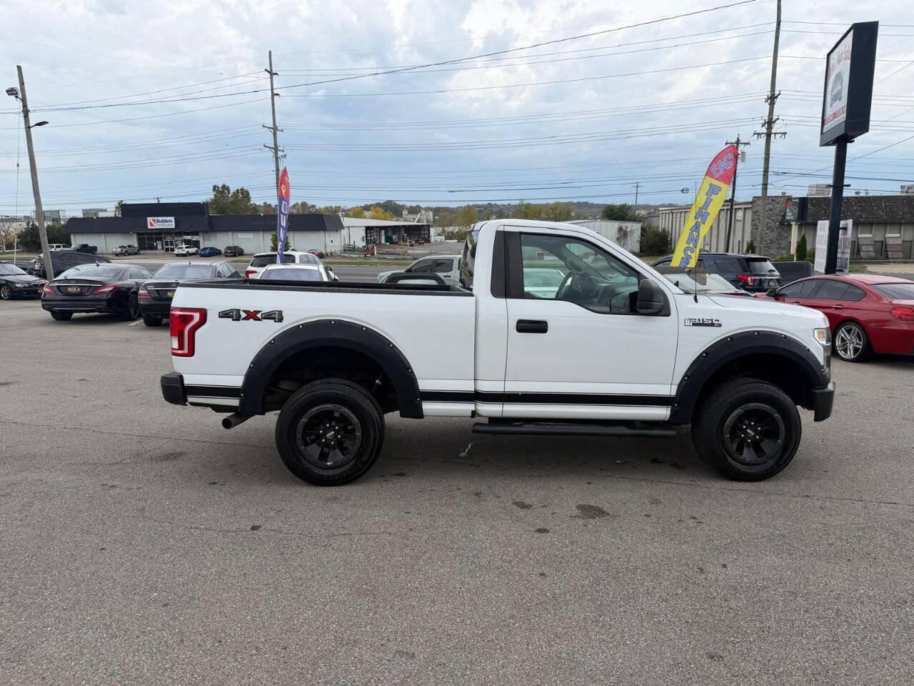 Used 2017 Ford F150 XL w/ Equipment Group 101A Mid AWD/4WD image 4