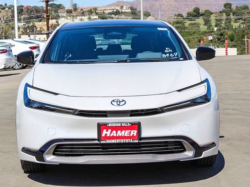 New 2026 Toyota Prius XLE image 2