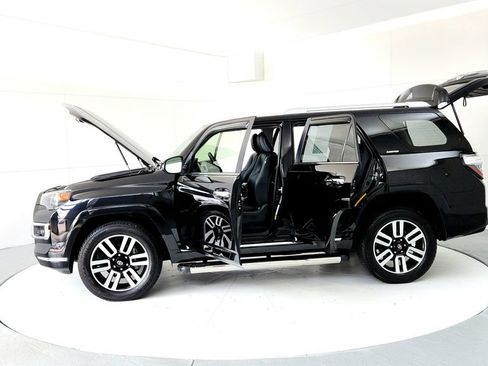 Used 2024 Toyota 4Runner Limited AWD/4WD image 10