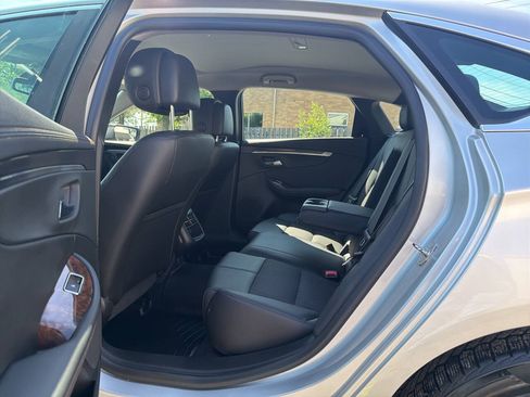 Used 2014 Chevrolet Impala LT FWD image 22