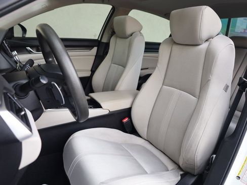 Used 2019 Honda Accord EX image 15