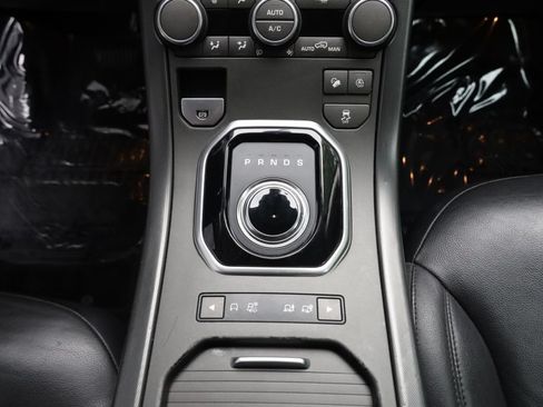 Used 2019 Land Rover Range Rover Evoque SE AWD/4WD image 26