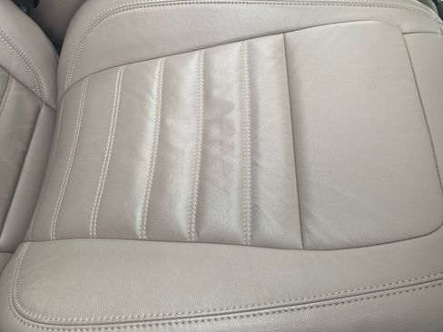 Used 2019 Ford Escape Titanium image 34