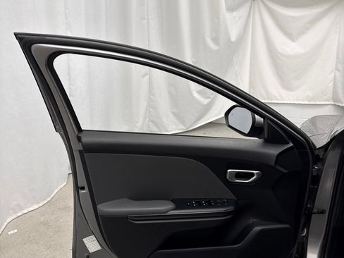 Used 2025 Kia K4 FWD image 11