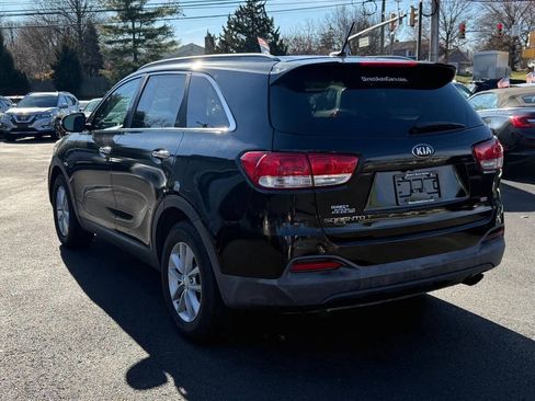 Used 2016 Kia Sorento FWD image 8