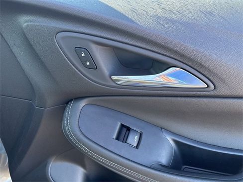 Used 2024 Buick Encore GX Preferred image 25