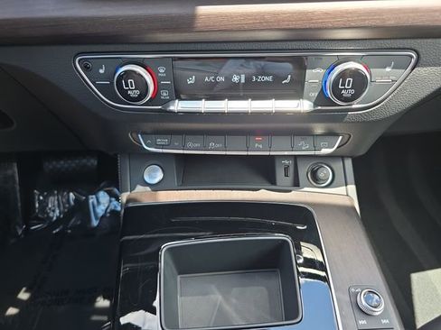 Used 2023 Audi Q5 2.0T Premium Plus AWD/4WD image 27