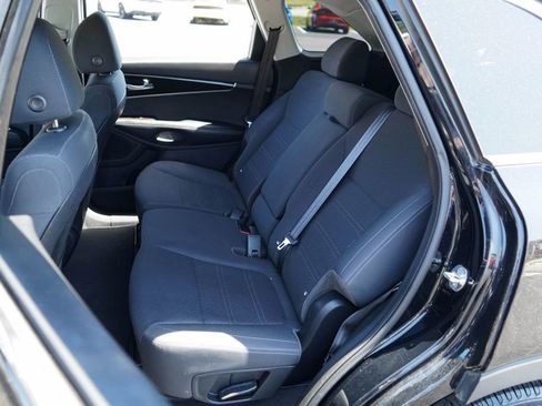 Used 2020 Kia Sorento S FWD image 8