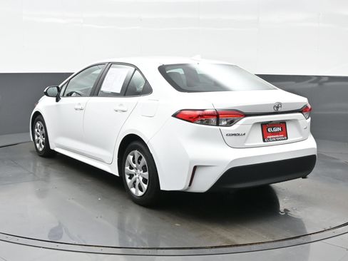 Used 2024 Toyota Corolla LE FWD image 4