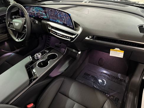 New 2026 Cadillac Lyriq Sport RWD image 71