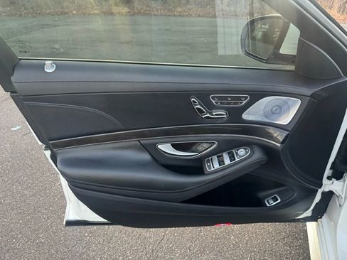 Used 2020 Mercedes-Benz S 560 Sedan w/ AMG Line Exterior image 17