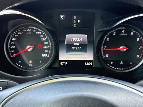 Used 2018 Mercedes-Benz GLC 300 image 25