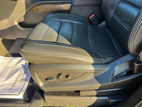 Used 2018 GMC Yukon XL Denali w/ Open Road Package image 24