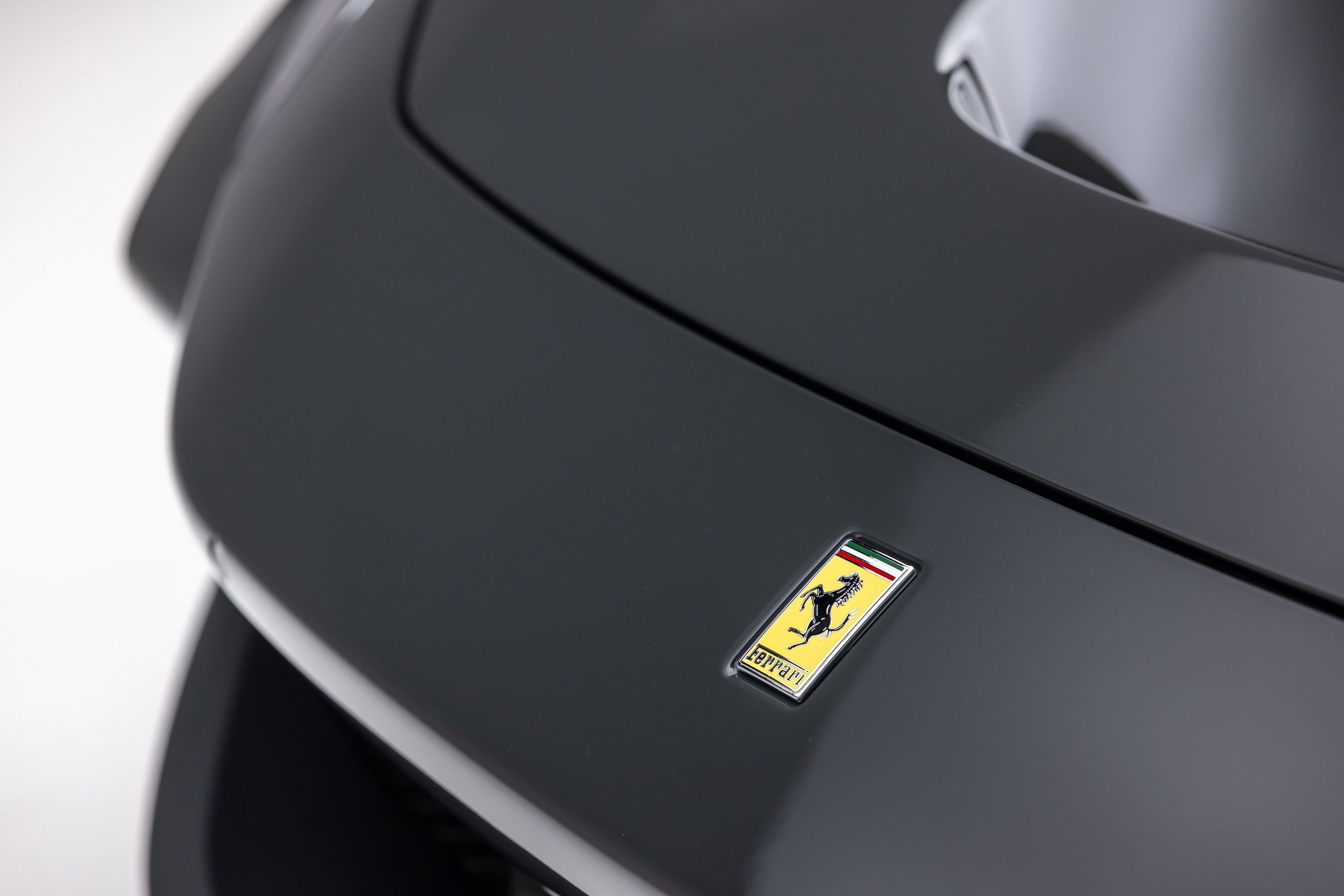 Certified 2022 Ferrari F8 Tributo RWD image 30