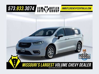Used 2023 Chrysler Pacifica Touring-L