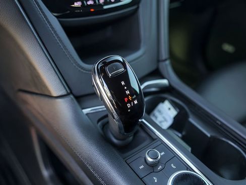 Used 2022 Cadillac XT5 Luxury w/ LPO, Floor Liner Package image 20