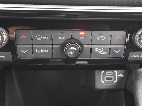 New 2026 Jeep Compass Limited AWD/4WD image 25