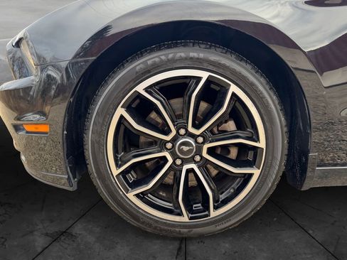 Used 2014 Ford Mustang GT Premium w/ Comfort Package image 14