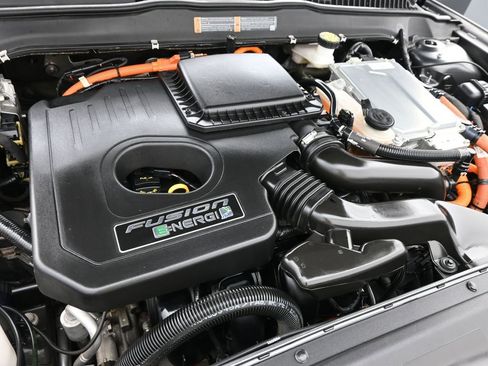 Used 2018 Ford Fusion Energi Titanium image 34
