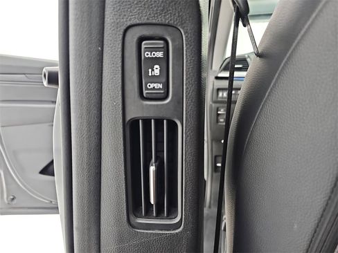 Certified 2023 Honda Odyssey Touring image 25