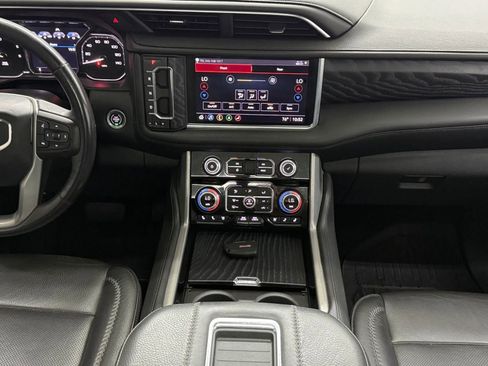 Used 2021 GMC Yukon Denali w/ Denali Premium Package RWD image 10