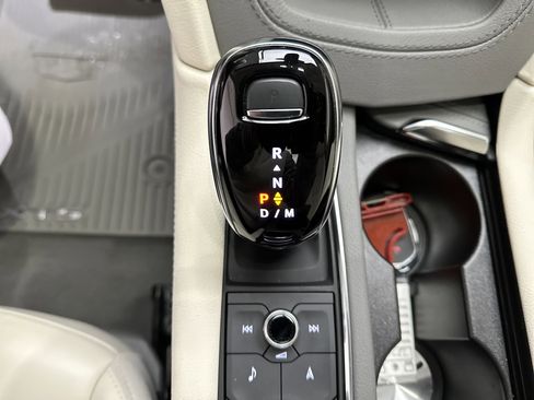 Used 2025 Cadillac XT5 Premium Luxury image 42