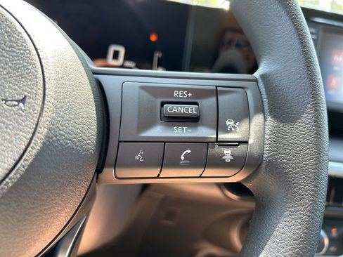 New 2025 Nissan Kicks S image 20