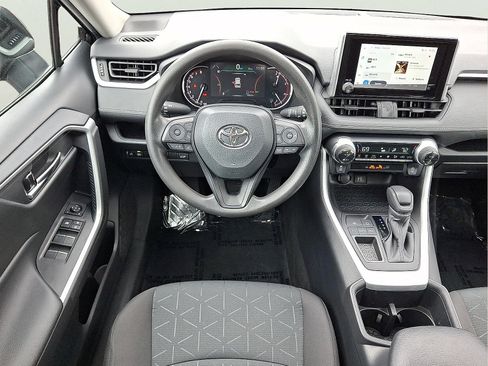 Used 2024 Toyota RAV4 XLE w/ Convenience Package FWD image 20