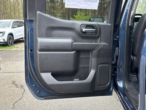 Used 2021 GMC Sierra 1500 4x4 Crew Cab w/ Sierra Value Package image 22