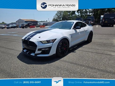 Used 2021 Ford Mustang Shelby GT500 w/ Technology Package RWD image 1