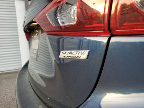 Used 2018 MAZDA MAZDA3 Sport w/ Preferred Equipment Package image 8